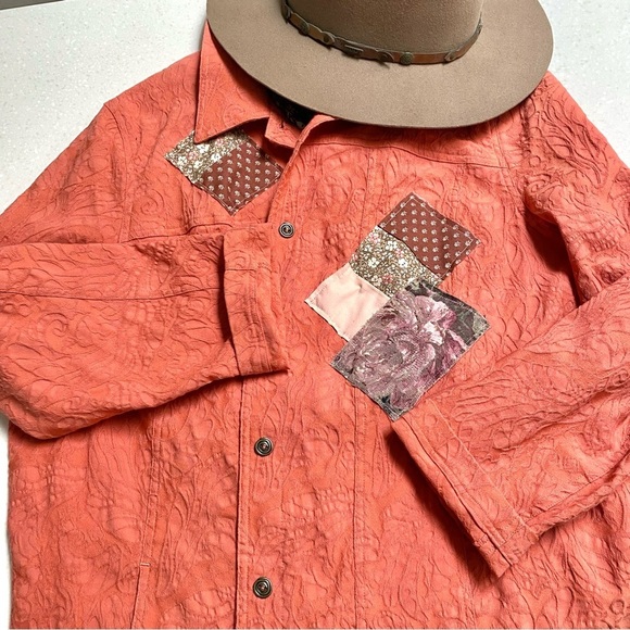 ✨ RARE granny patch work floral UPCYCLED boho jacket southwestern cabin vibe - Picture 12 of 16